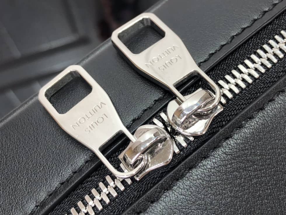 L0vis Vvtt0n Sirius Briefcase Graphite N50072 Replica Messenger Bag