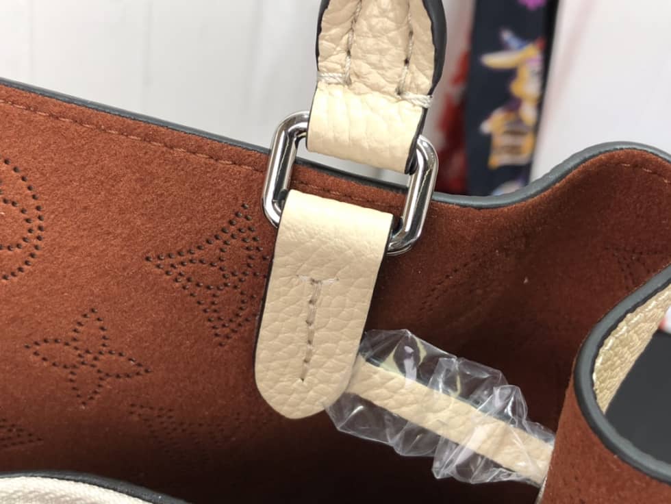 L0vis Vvtt0n Bella Mahina Cream M59203 Replica Tote