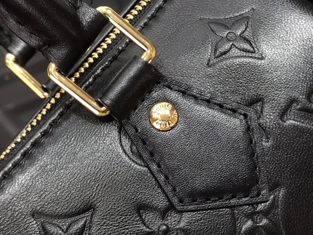 L0vis Vvtt0n Replica Bags Speedy Bandouliere 22 Gold Chain M58631