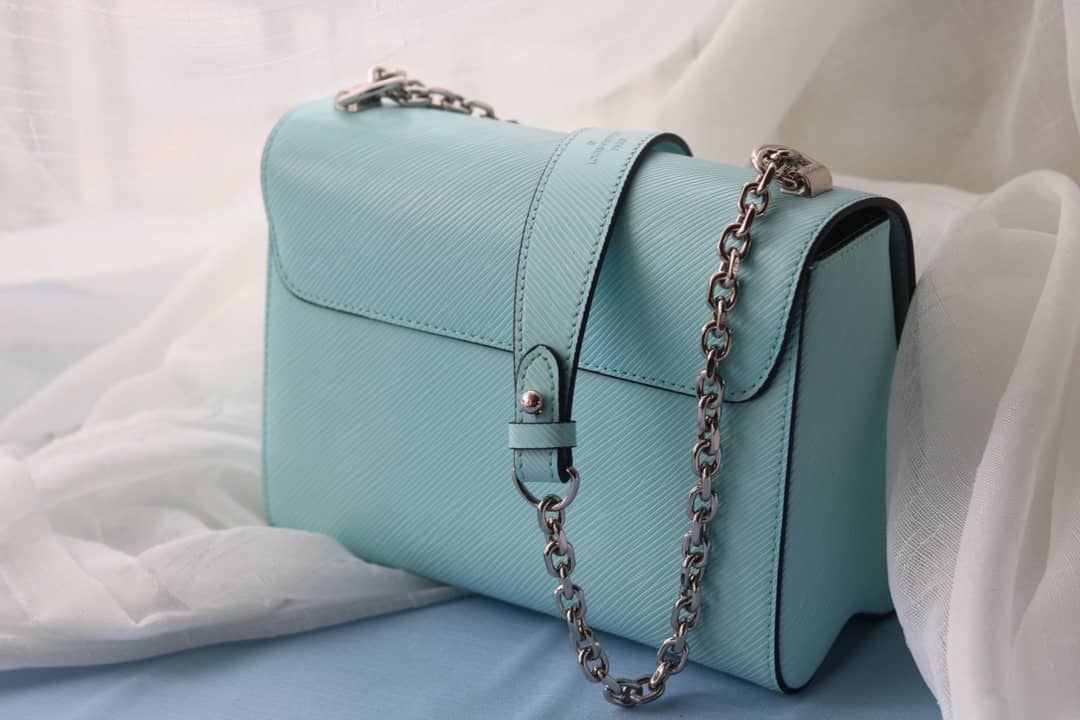 L0vis Vvtt0n Twist Bag Blue Replica M50281