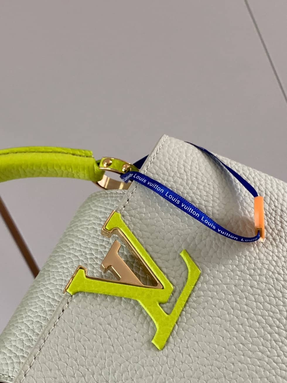 L0vis Vvtt0n Capucines Mini M59440 Replica Shoulder Bag