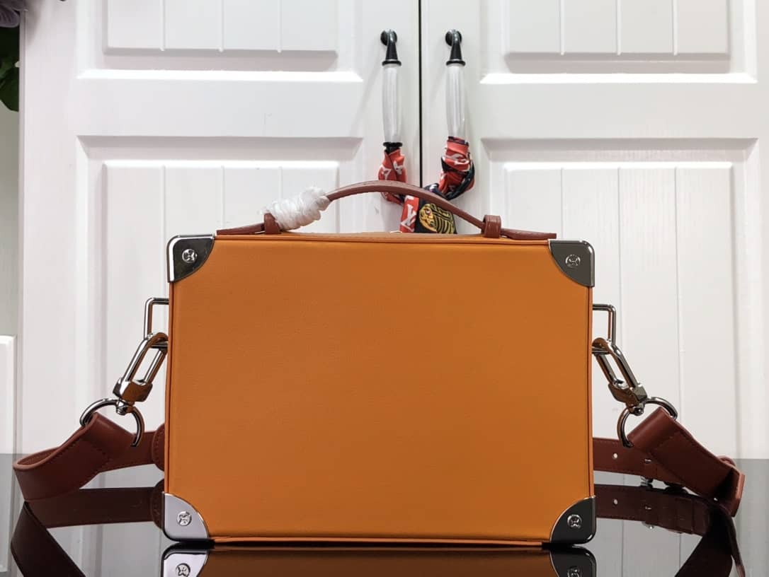 L0vis Vvtt0n Handle Soft Trunk No. 7 Replica Shoulder Bag