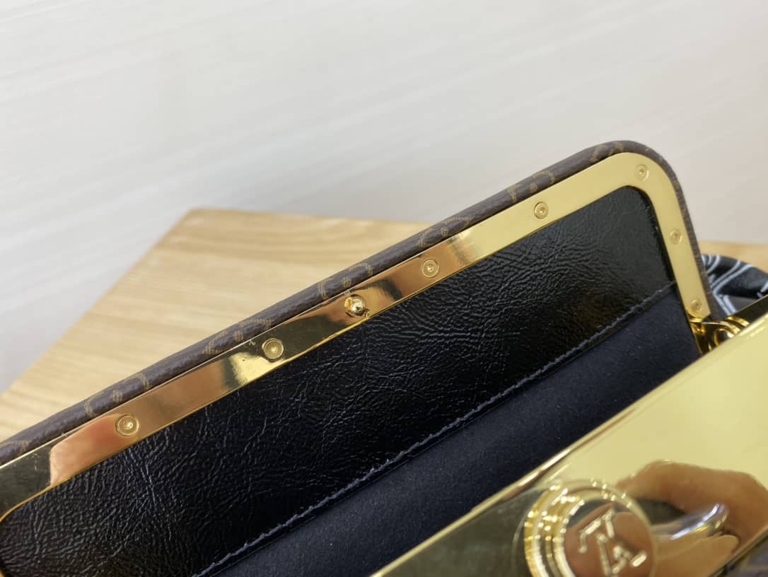 L0vis Vvtt0n Monogram Canvas Boursicot EW Replica Bag Black M45229