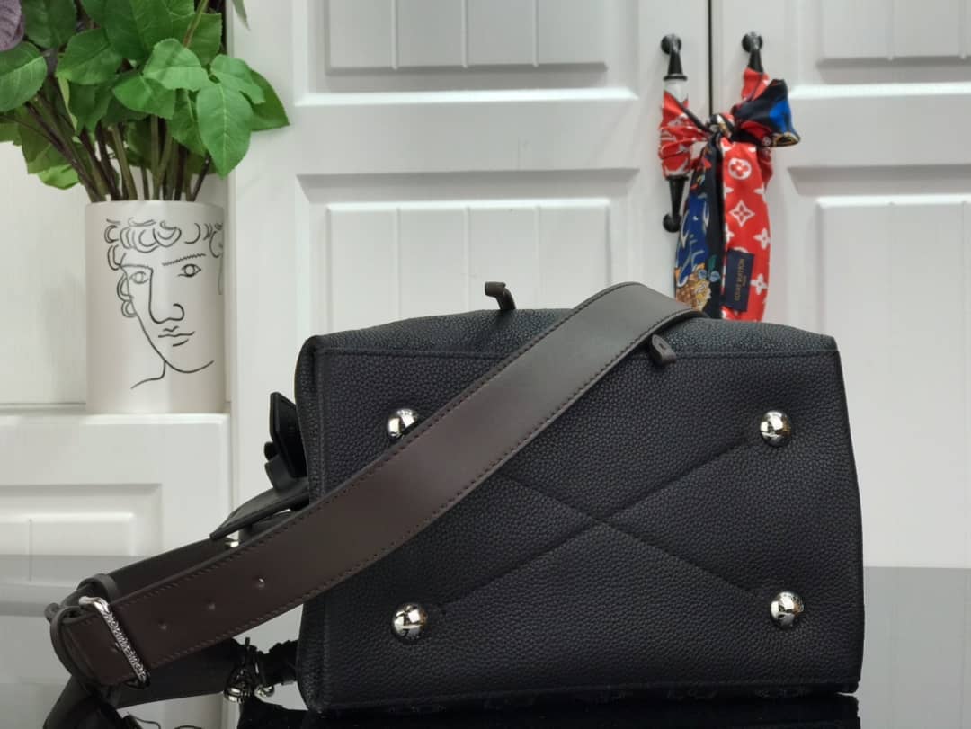 L0vis Vvtt0n Mahina Muria Replica Handbag Black M55801