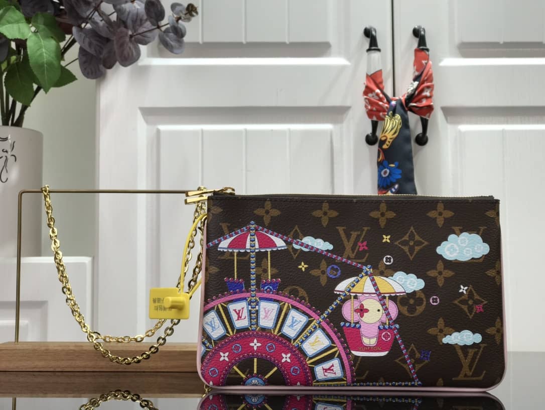 L0vis Vvtt0n Pochette Double Zip Christmas Limited Collection Replica Bag M69744