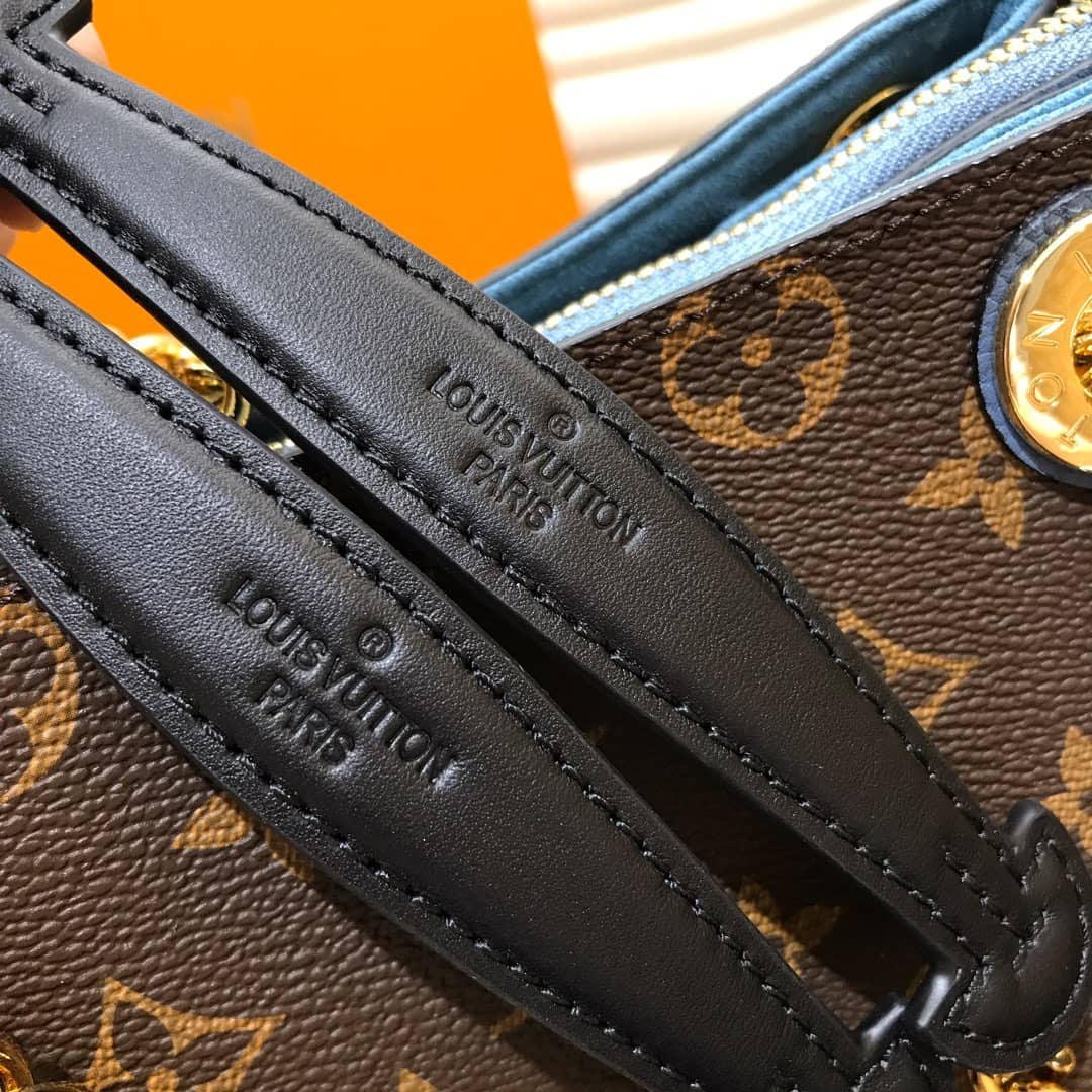 L0vis Vvtt0n BB Surene Chain Shoulder Bag Replica Blue M43777