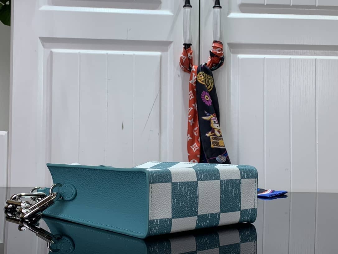 L0vis Vvtt0n Sac Plat Cowhide Leather  XS Bag Replica N60479