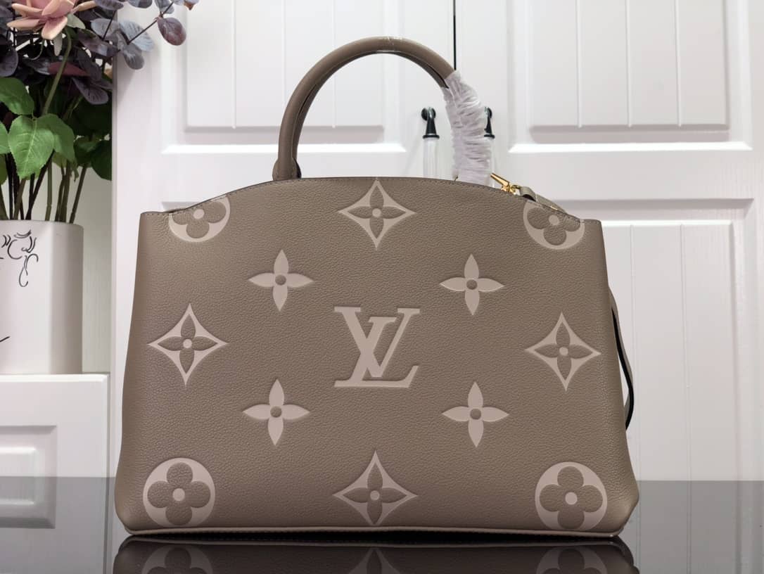L0vis Vvtt0n Grand Palais Monogram Empreinte Bag Replica Gray M45811