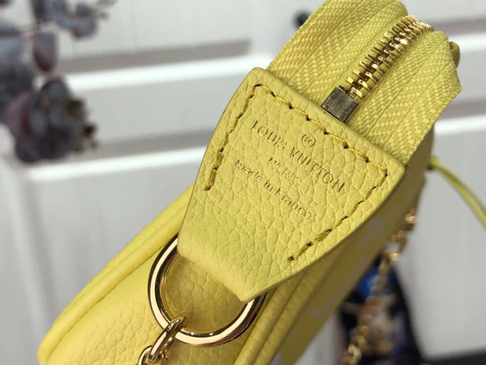 L0vis Vvtt0n Monogram Empreinte Mini Pochette Accessoires Yellow M46129