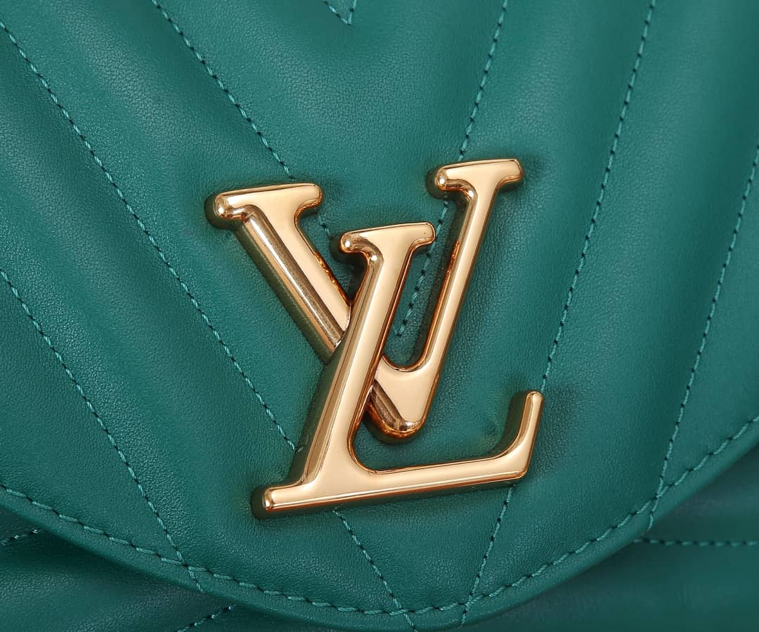 L0vis Vvtt0n New Wave Chain Cowhide Leather Replica Shoulder Bag M58664