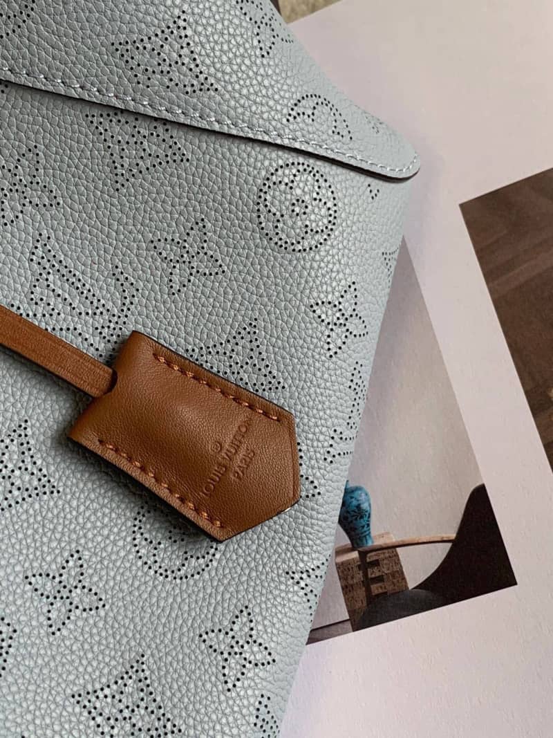 L0vis Vvtt0n Mahina Hina PM Leather Tote Replica Blue M54353