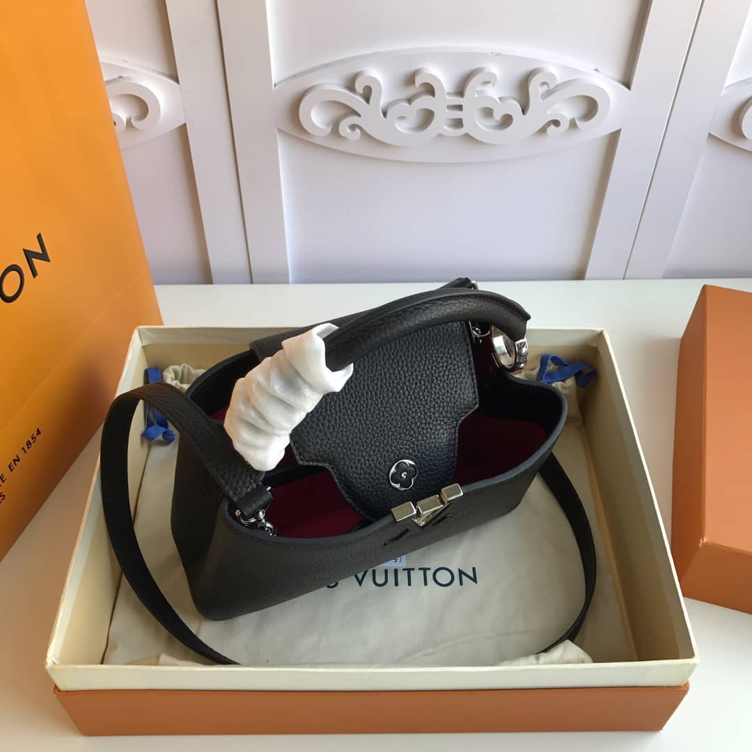 L0vis Vvtt0n Capucines PM Taurillon Leather Tote Replica Black M42242