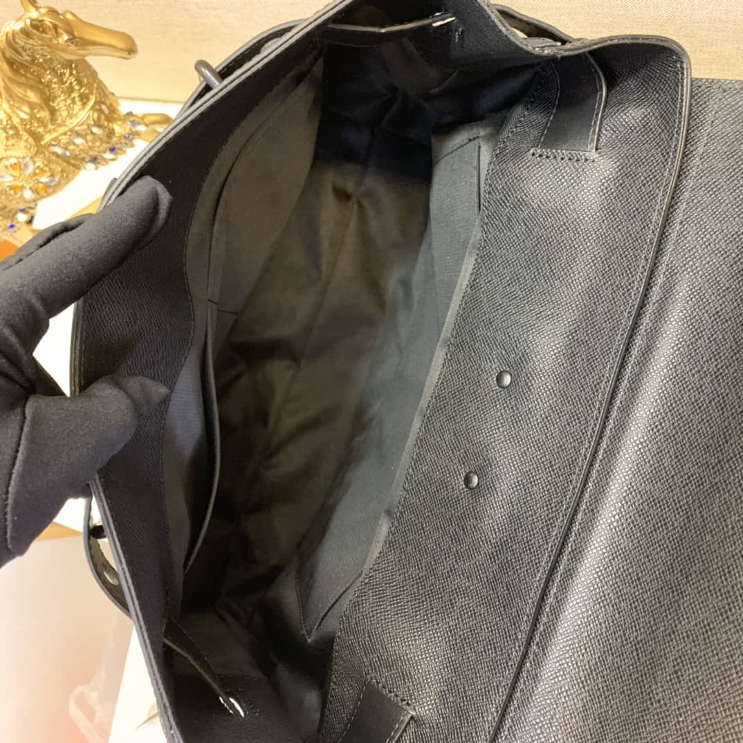 L0vis Vvtt0n Taiga Steamer PM Messenger Bag Replica Rainbow Virgil M30339