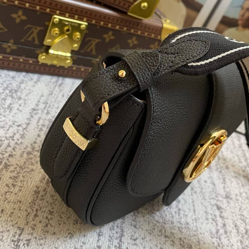 L0vis Vvtt0n Pont 9 Soft MM Grained Calfskin Leather Replica Bag Black M58967