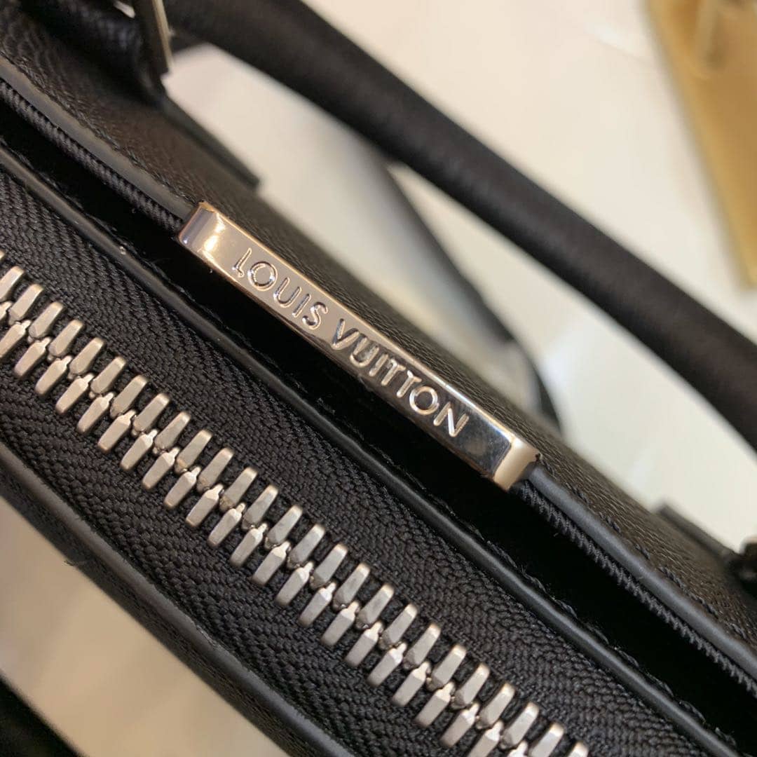 L0vis Vvtt0n Taiga Anton Tote Replica M33433