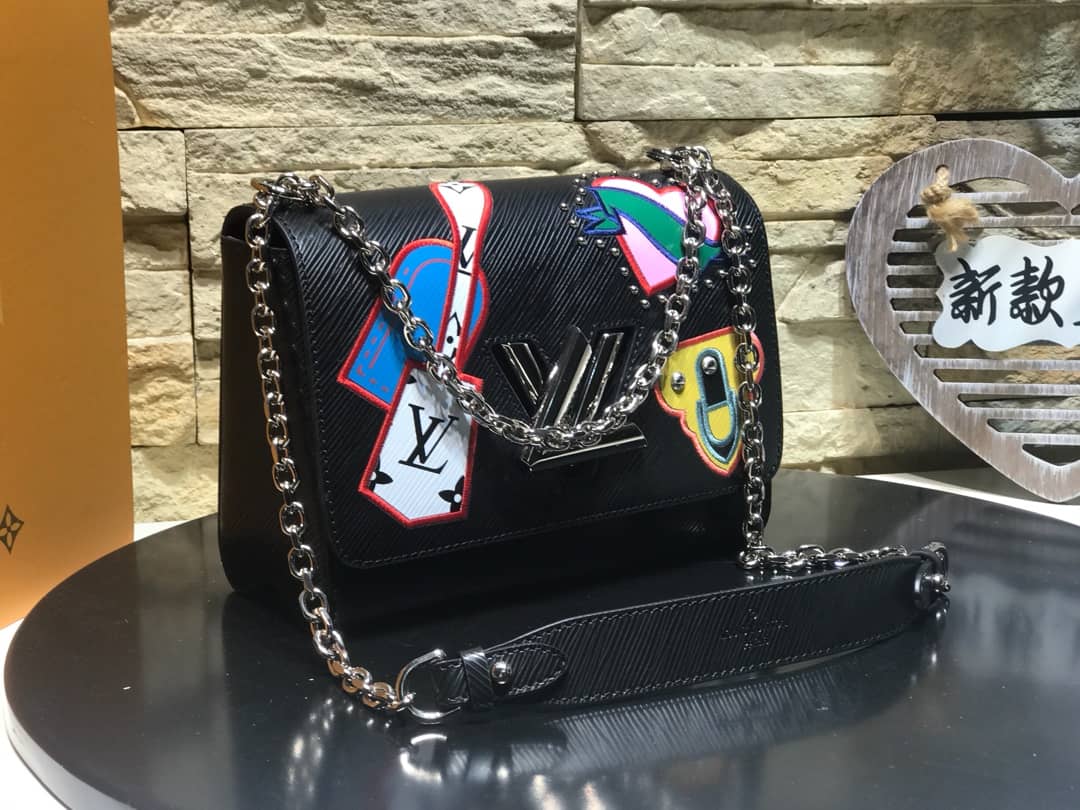 L0vis Vvtt0n Twist MM Bag Black M50296 Replica