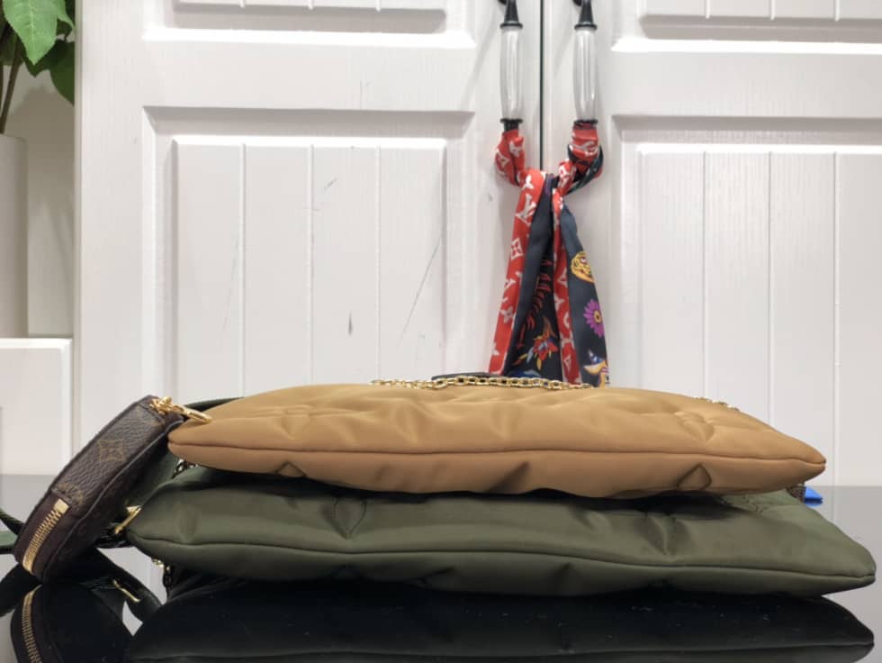 L0vis Vvtt0n Maxi Multi Pochette Accessoires M58977 Replica Shoulder Bag