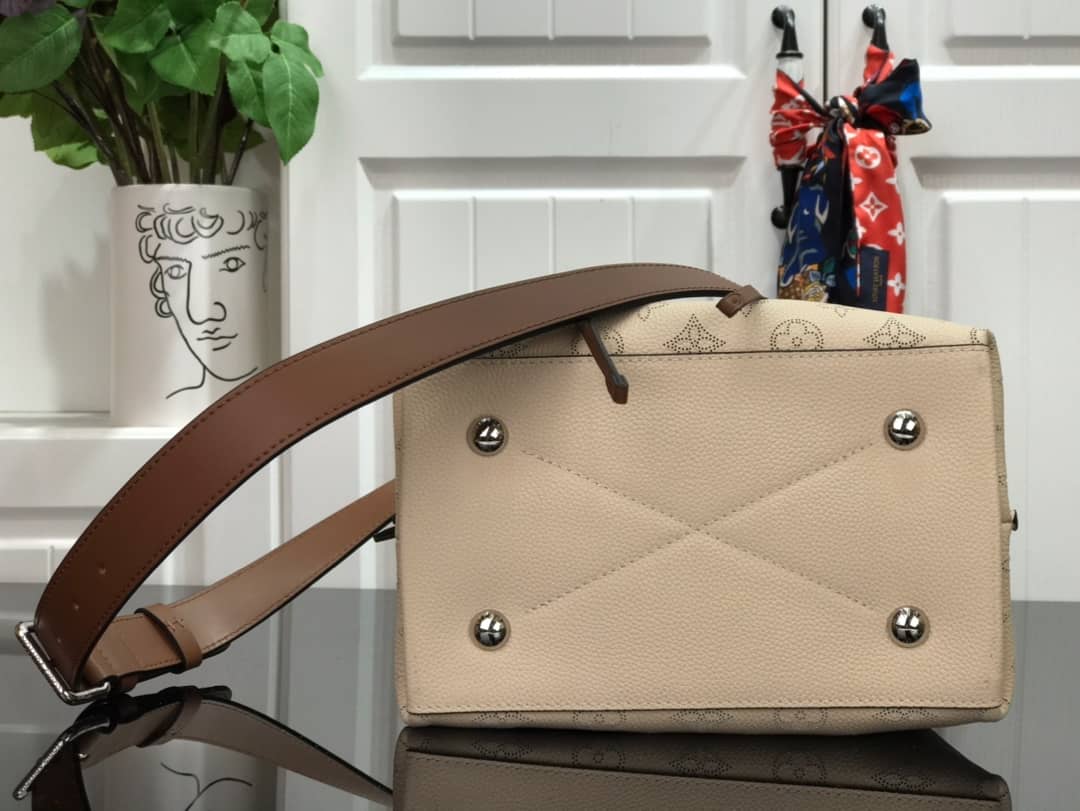L0vis Vvtt0n Mahina Muria Replica Handbag Beige M55801