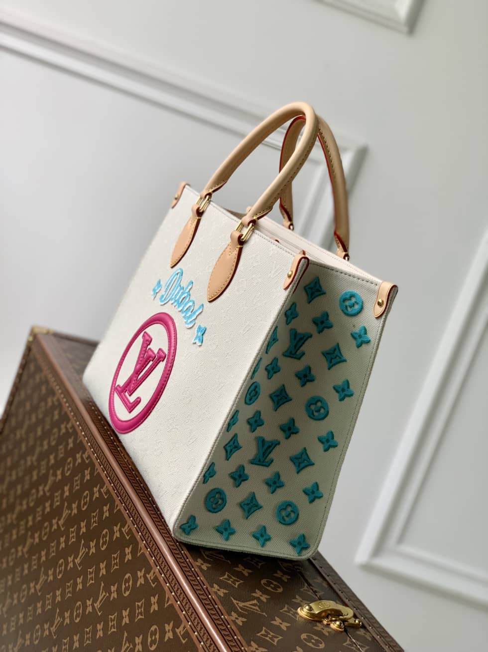 L0vis Vvtt0n OnTheGo MM M20815 Replica Tote