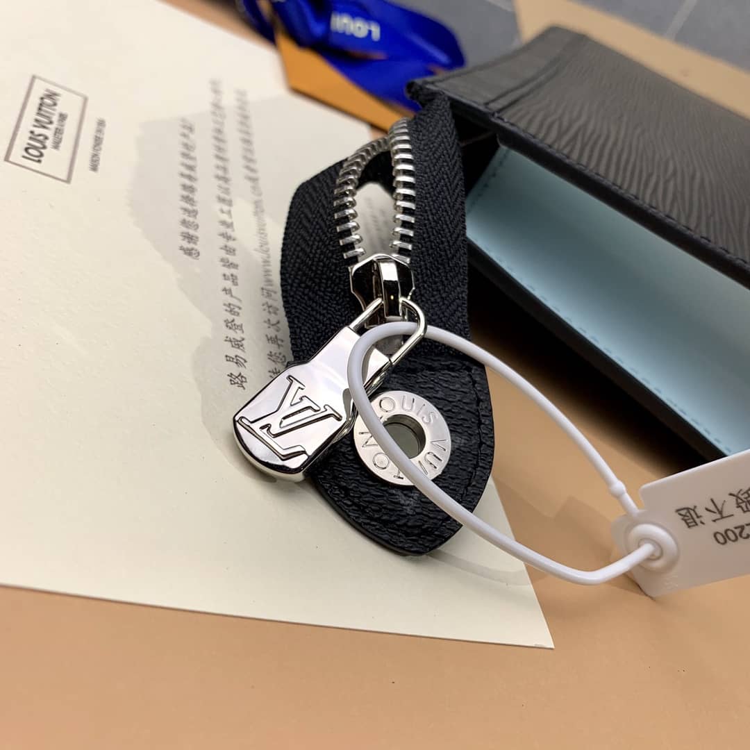 L0vis Vvtt0n Monogram Eclipse Epi Replica Pochette Voyage MM M67736