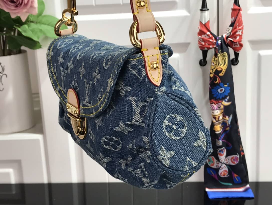 L0vis Vvtt0n Monogram Denim Mini Pleaty Replica Shoulder Bag Blue M95050