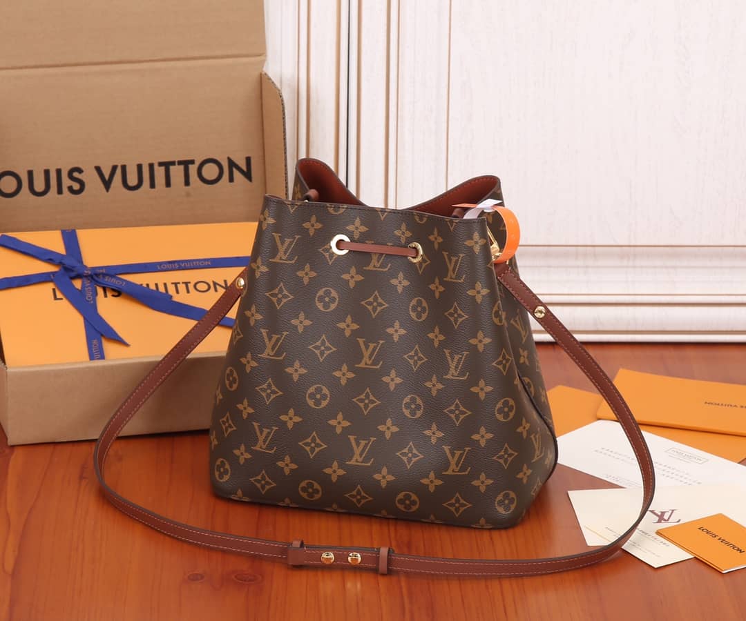 L0vis Vvtt0n Neo Noe MM Monogram Replica Bag M44887