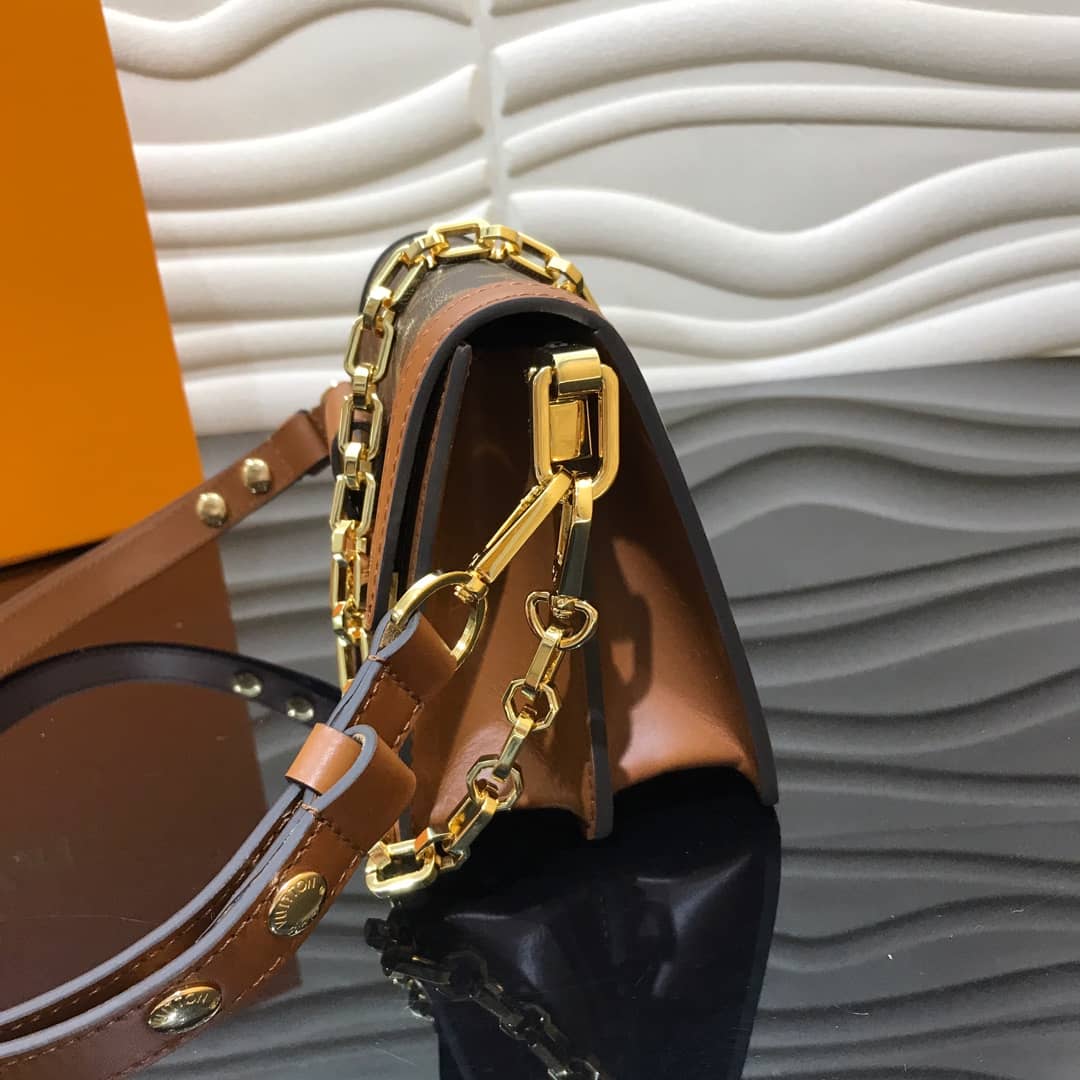 L0vis Vvtt0n Monogram Reverse Dauphine Chain Wallet Brown M45958