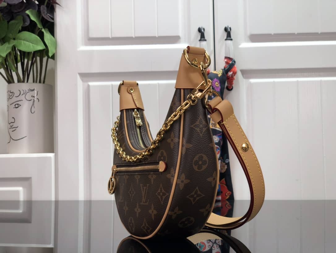 L0vis Vvtt0n Monogram Moon Bag Replica M44036