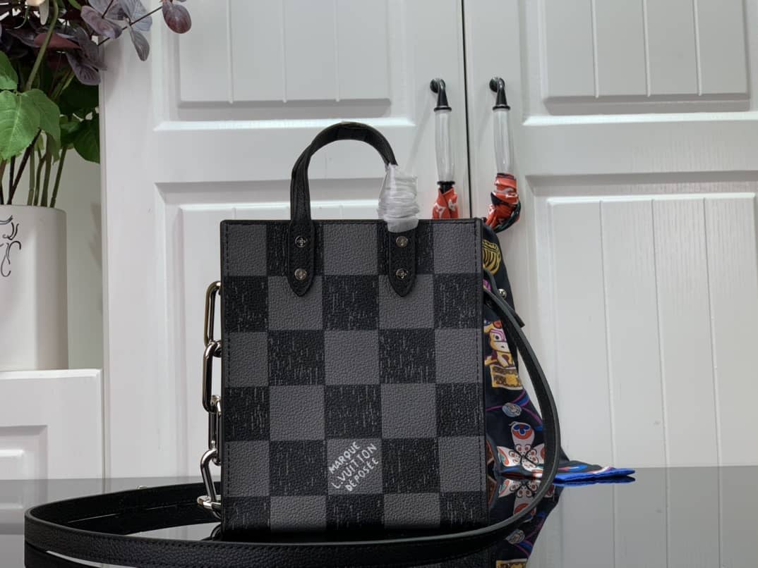 L0vis Vvtt0n Damier Checkerboard Pattern Sac Plat XS Bag Replica N60495
