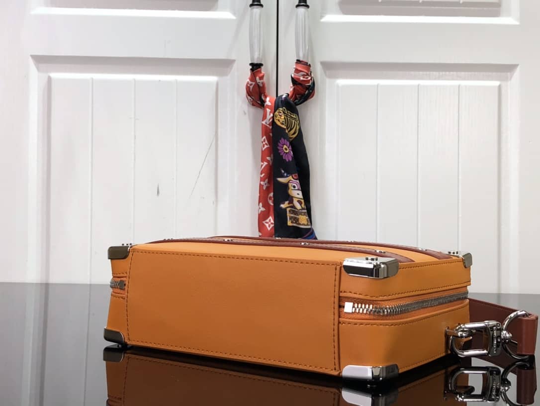 L0vis Vvtt0n Handle Soft Trunk No. 7 Replica Shoulder Bag