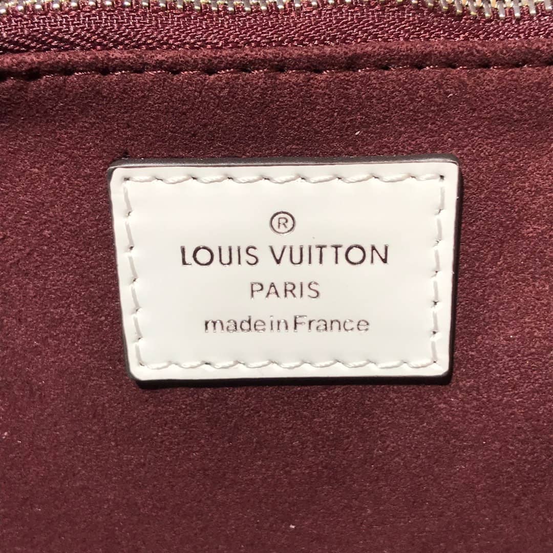 L0vis Vvtt0n Grenelle Pochette Epi Leather Replica Shoulder Bag White M55977