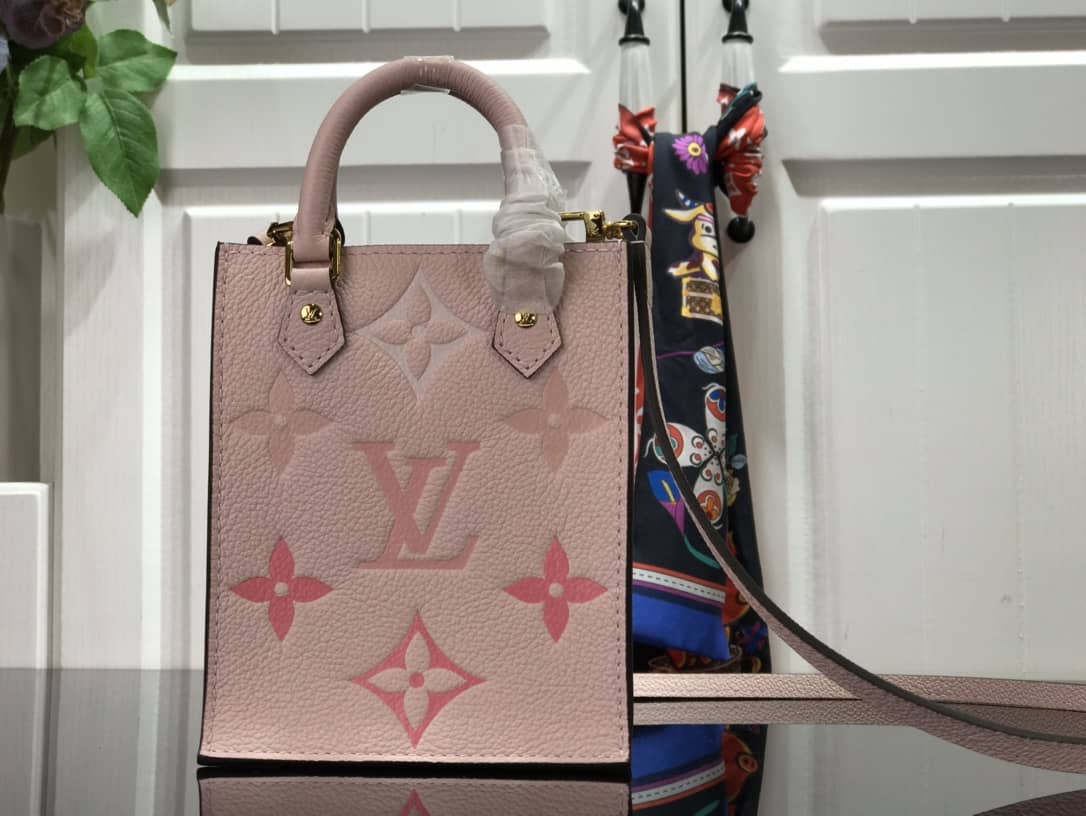 L0vis Vvtt0n Monogram Petit Sac Plat Bag Replica Pink M80449