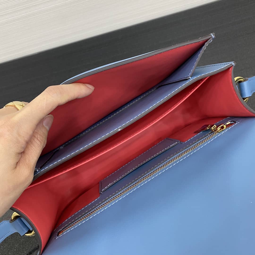 L0vis Vvtt0n Pont 9 Leather Crossbody Bag M55948