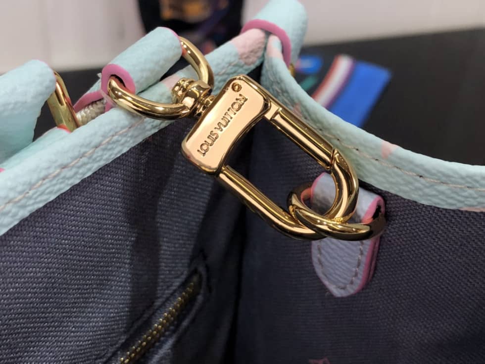 L0vis Vvtt0n Onthego PM Sunrise Pastel M59856 Replica Tote