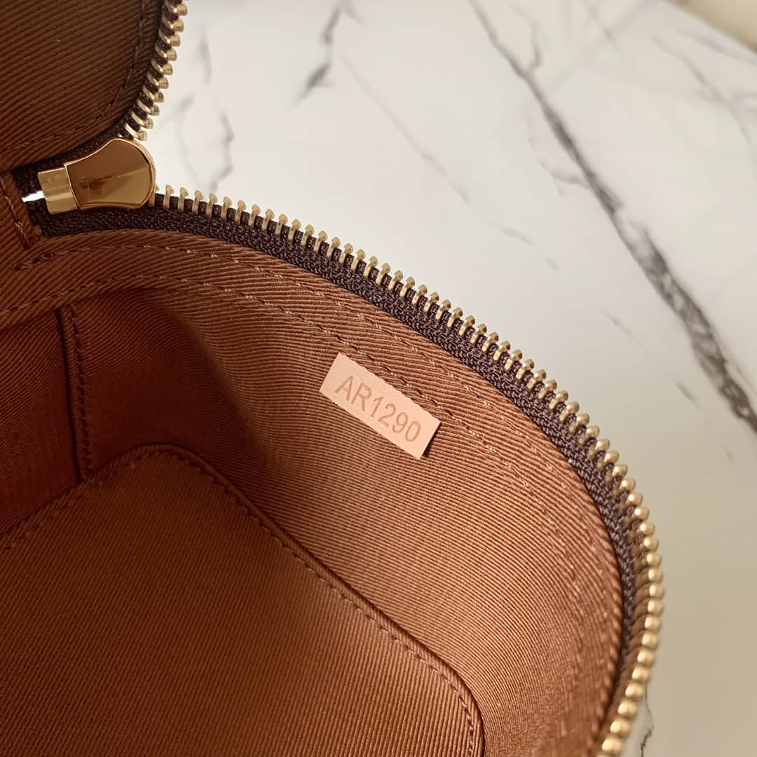 L0vis Vvtt0n Packing Cube PM Monogram Canvas Replica Bag M43688