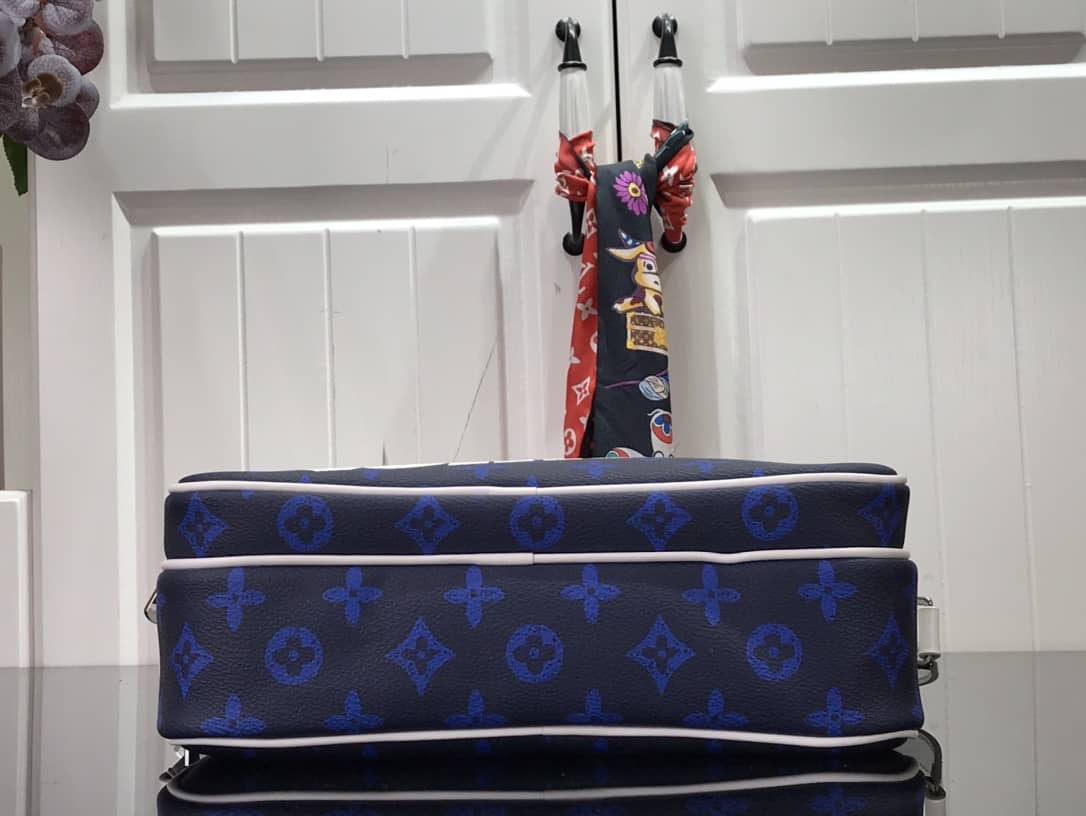 L0vis Vvtt0n Carry It Bag Monogram Reverse Canvas Replica M46115