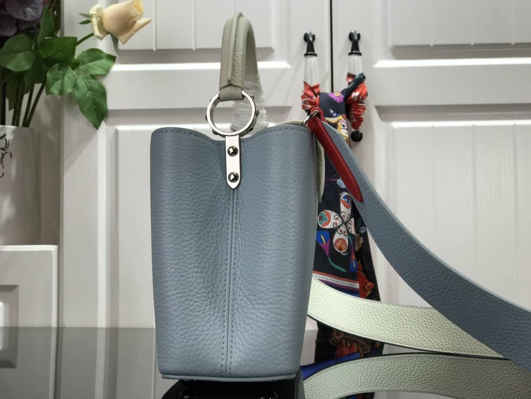 L0vis Vvtt0n Capucines Mini Taurillon Leather Replica Bag Blue M57520