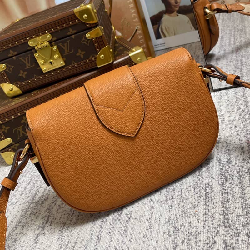 L0vis Vvtt0n Pont 9 Soft MM Grained Calfskin Leather Replica Bag Orange M58968
