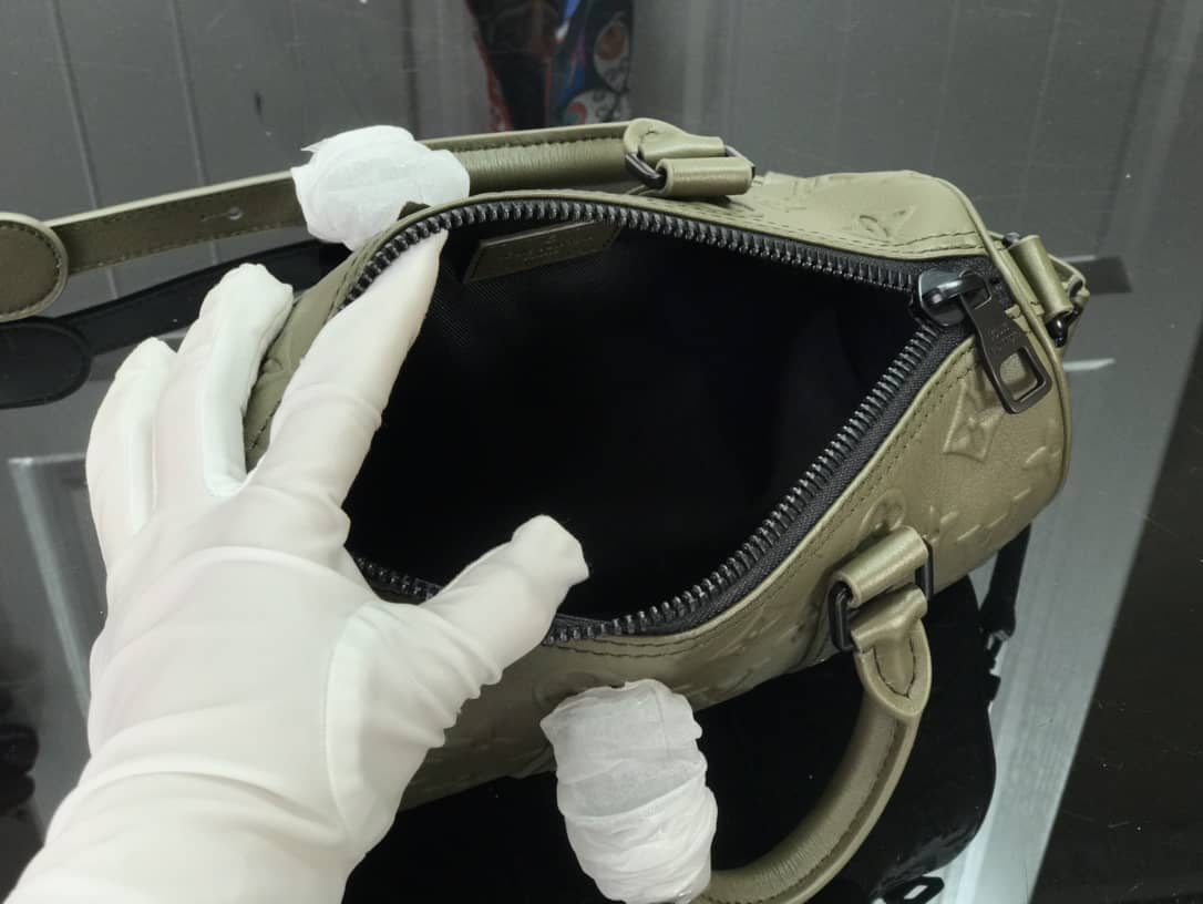 L0vis Vvtt0n Keepall XS Monogram Seal Cowhide Leather Bag Replica Green M57960