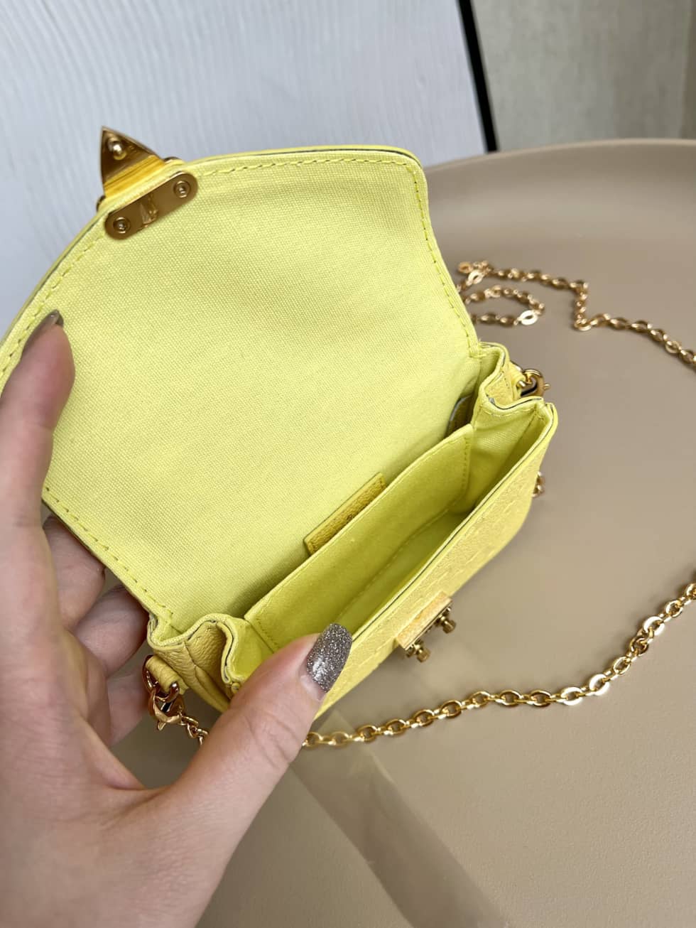 L0vis Vvtt0n Micro Mtis Monogram Empreinte Yellow M81407 Replica Crossbody Bag