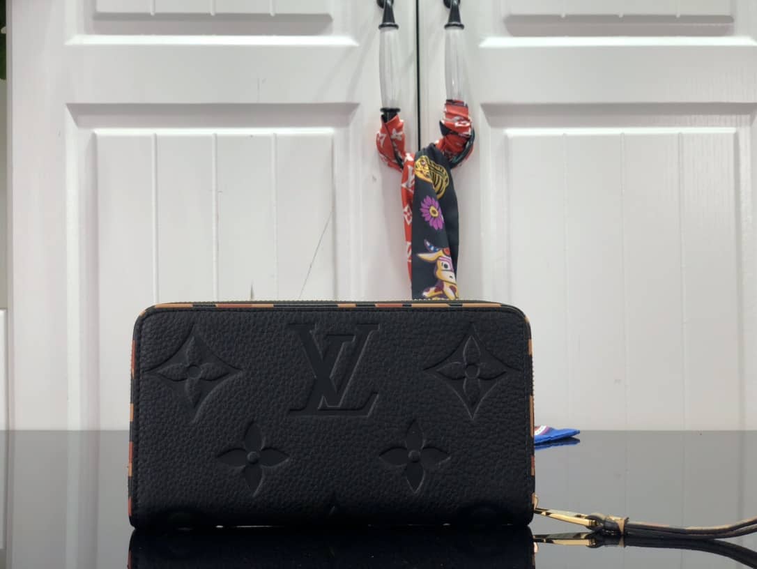 L0vis Vvtt0n Monogram Empreinte Leather with Animal-Print Zippy Wallet Replica Black M80680