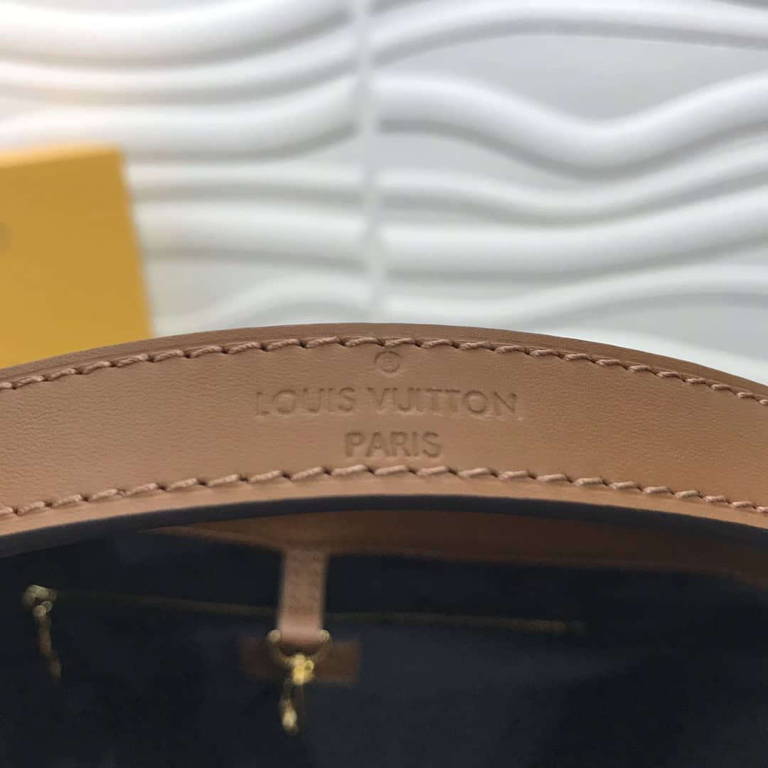 L0vis Vvtt0n Dauphine MM Replica Hobo M45196