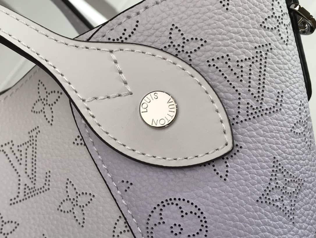 L0vis Vvtt0n Hina PM Mahina Leather Bag Replica Blue M54350