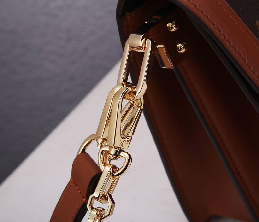 L0vis Vvtt0n Monogram MM Reverse Dauphine Shoulder Bag Replica M44391