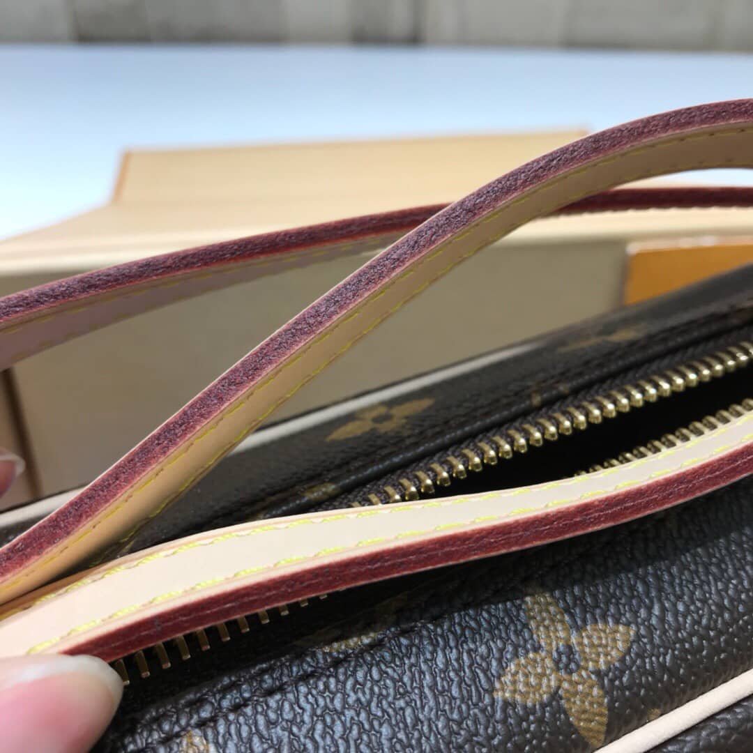 L0vis Vvtt0n Cite Pochette Monogram Canvas Replica Bag