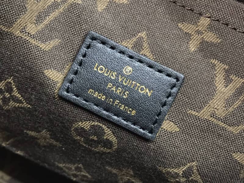 L0vis Vvtt0n Cruiser PM Calfskin Leather Replica Bag White M57934