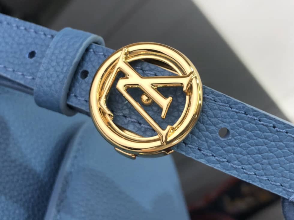 L0vis Vvtt0n Pont 9 Soft MM Grained Calfskin Blue M58967 Replica Crossbody Bag