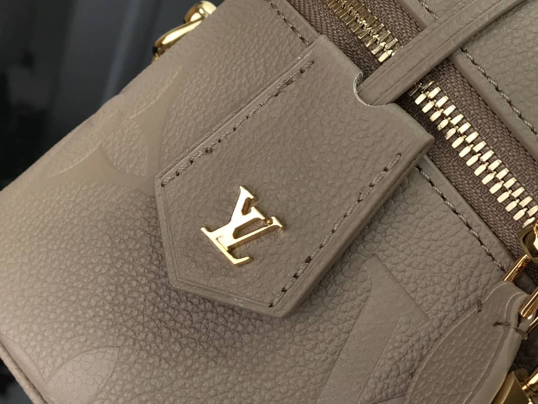 L0vis Vvtt0n Monogram Empreinte Vanity PM Tourterelle Replica Shoulder Bag M45608