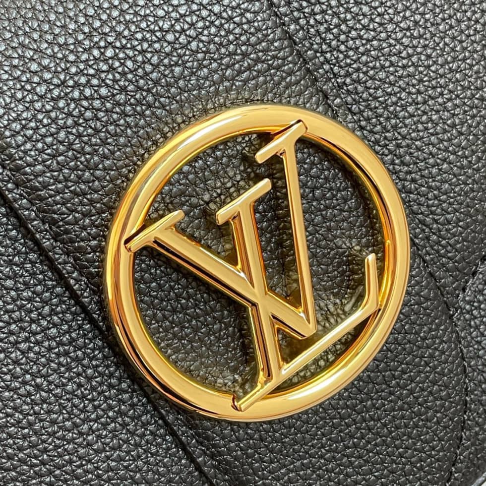 L0vis Vvtt0n Pont 9 Soft MM Grained Calfskin Black M58967 Replica Crossbody Bag