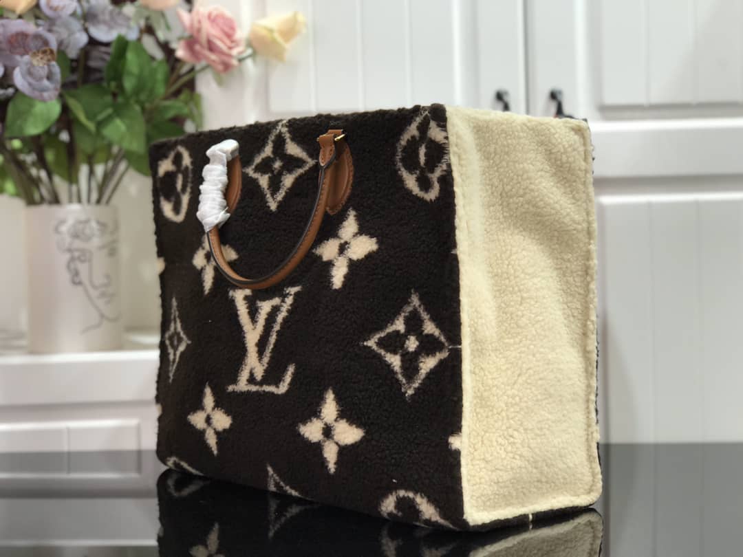 L0vis Vvtt0n Onthego Teddy Shearling Limited GM Tote Replica Black M55421